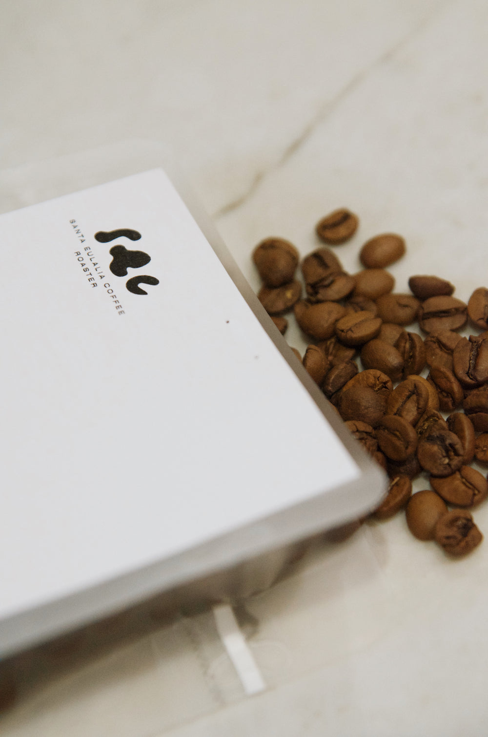 Bolsa SEC y granos de café